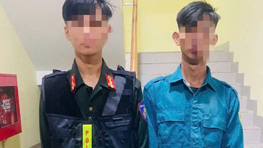 Bắt quả tang 2 đối tượng giả danh công an ở Bình Thuận